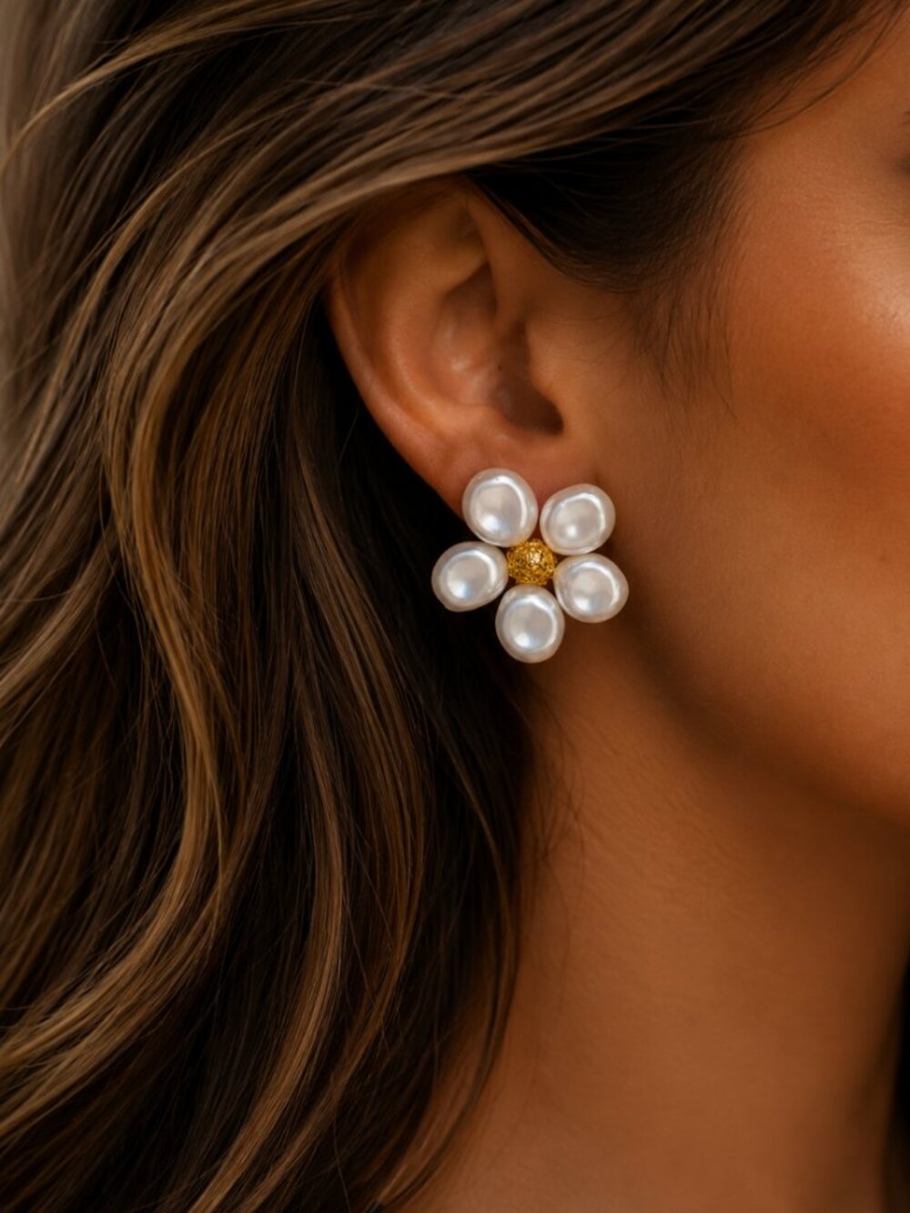 “Winona” Floral pearl earrings